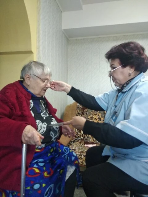 Церковь "Христос есть ответ" подарила очки для заключенных и пожилых людей